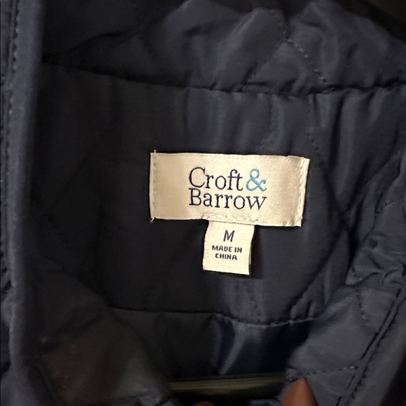 Croft & Barrow zip up vest. Size medium. - Picture 3 of 4